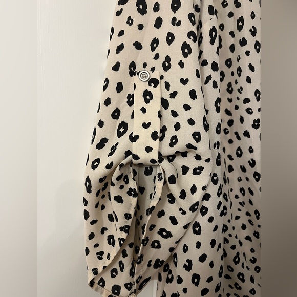 Lush Leopard Print 1X Plus Size Blouse - Picture 3 of 6